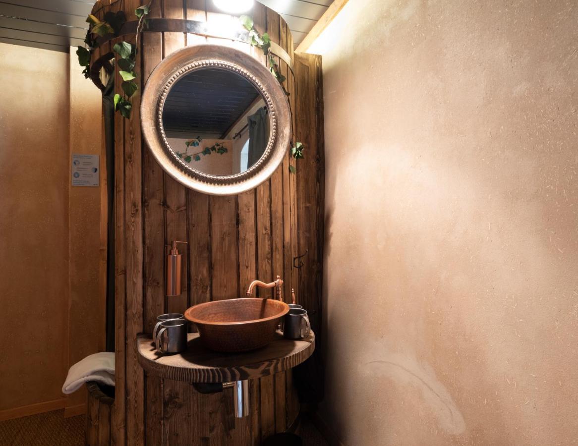Peanut Medieval Lodge سان-اورسان المظهر الخارجي الصورة